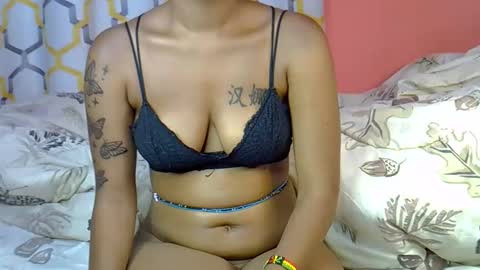 Sarah online show from November 15, 2025, 3:37 am