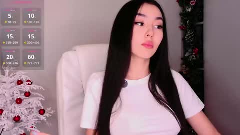 Mia online show from December 24, 2024, 9:17 am