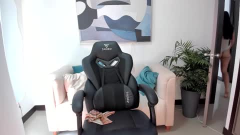 I am Sara  online show from February 12, 2025, 6:09 pm