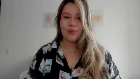 Sara  sarasmithfun by instagram online show from June 5, 2026, 3:51 pm