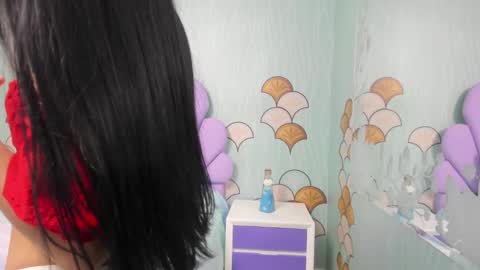 Snapshot of sarasweet18_ chatting on March 8, 2025, 1:36 pm Sara online show from March 8, 2025, 1:36 pm