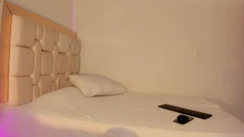 Snapshot of saratorresxx chatting on February 26, 2025, 3:08 pm Sara online show from February 26, 2025, 3:08 pm