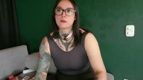 Snapshot of saratrita chatting on May 29, 2026, 8:51 pm Sara Herrera online show from May 29, 2026, 8:51 pm