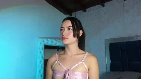 Snapshot of sarawilliamss_ chatting on December 5, 2024, 1:06 pm Sara W online show from December 5, 2024, 1:06 pm