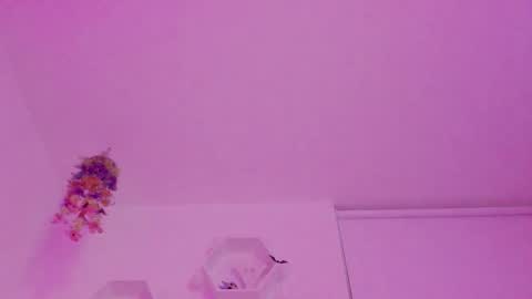 Snapshot of saray2312 chatting on October 16, 2025, 11:39 pm Saray online show from October 16, 2025, 11:39 pm