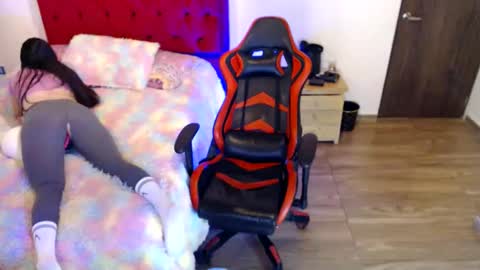Snapshot of saray_honey1 chatting on May 25, 2026, 8:37 pm saray online show from May 25, 2026, 8:37 pm