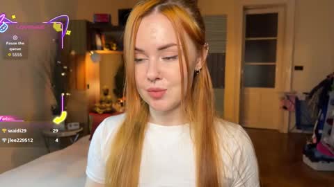 Snapshot of sargonium909 chatting on October 28, 2025, 6:54 pm Veronika online show from October 28, 2025, 6:54 pm