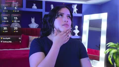 Sari  online show from October 21, 2025, 9:26 pm