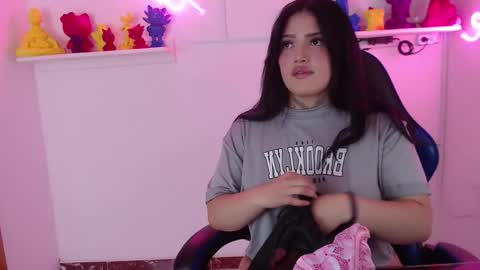 Sari  online show from March 9, 2026, 8:57 pm