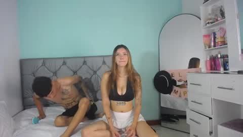  SARIYA Y ALEXIS  online show from April 15, 2026, 7:58 pm