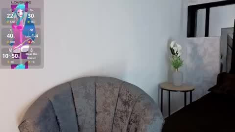 sarah online show from December 17, 2025, 8:26 pm