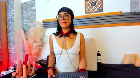 Sara online show from February 20, 2026, 2:41 am