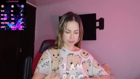 Snapshot of saritha__duke chatting on February 18, 2026, 11:39 am Saritha online show from February 18, 2026, 11:39 am