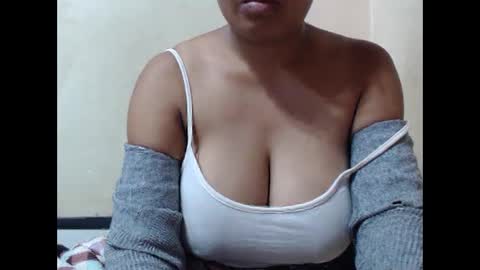 saronette online show from November 21, 2025, 7:07 am