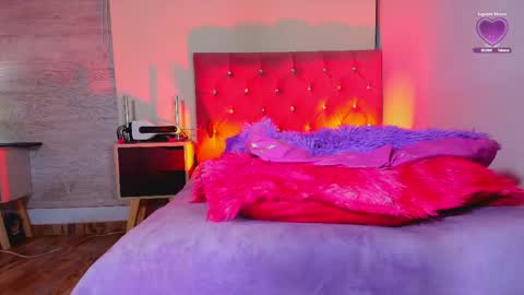 Sary  online show from May 6, 2026, 2:40 am
