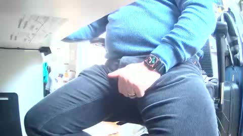 saschaalesi1976 online show from January 14, 2026, 2:33 pm