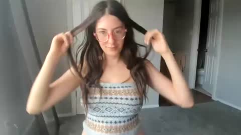 saseecandy online show from July 1, 2026, 1:34 pm