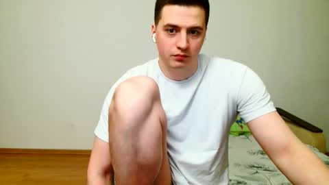 sasha_calvin online show from April 15, 2026, 8:09 pm