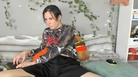 Snapshot of sasha_vesmus chatting on May 8, 2026, 6:52 am Sasha Vesmus online show from May 8, 2026, 6:52 am