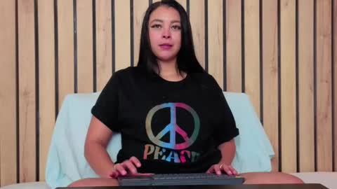 Snapshot of sasha_vibe chatting on October 18, 2025, 3:42 am Miss Sasha online show from October 18, 2025, 3:42 am