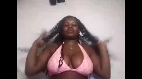 Snapshot of sashabigbooty chatting on October 2, 2025, 10:39 pm sashabigbooty online show from October 2, 2025, 10:39 pm