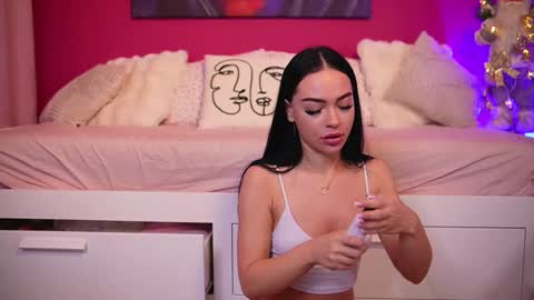 Snapshot of sashalorenzz chatting on December 16, 2025, 4:39 am SashaLorenz online show from December 16, 2025, 4:39 am