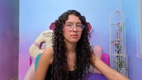 SashaMonroee  online show from October 25, 2025, 4:09 am