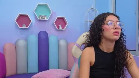 SashaMonroee  online show from November 3, 2025, 11:37 pm