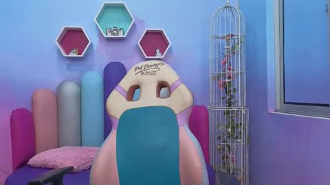 SashaMonroee  online show from November 10, 2025, 11:59 pm