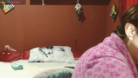 Snapshot of sasharosee_ chatting on November 18, 2025, 1:04 pm S A S H A R O S E online show from November 18, 2025, 1:04 pm