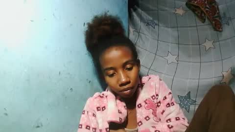 sasivia08 online show from May 17, 2026, 6:04 pm