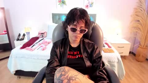 saskia_vellour online show from March 4, 2026, 7:20 pm