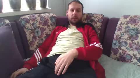 Snapshot of sasko877 chatting on December 10, 2024, 10:38 am sasko877 online show from December 10, 2024, 10:38 am