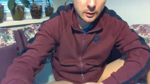 Snapshot of sasko877 chatting on December 18, 2024, 2:28 pm sasko877 online show from December 18, 2024, 2:28 pm