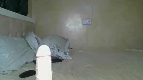 sassie_bee online show from February 24, 2025, 10:36 pm