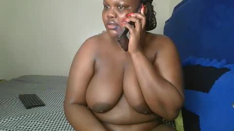 sassie_bee online show from September 14, 2025, 12:48 pm