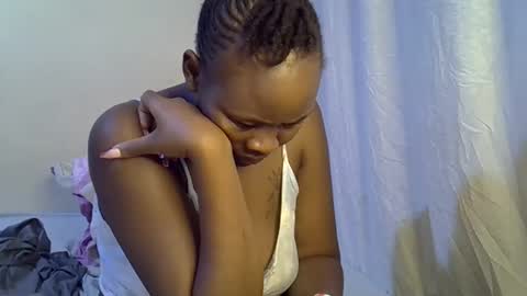 sassy_bella online show from October 7, 2025, 12:41 am