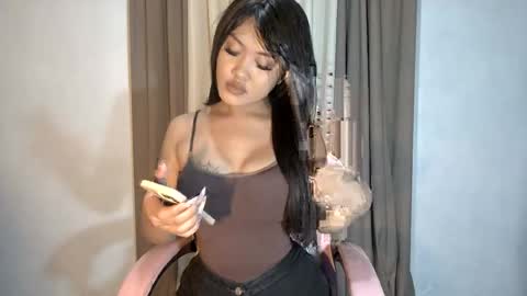 sassy_jenny8 online show from July 23, 2026, 7:12 pm