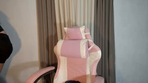 sassy_jenny8 online show from July 24, 2026, 6:39 pm