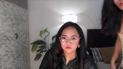 sassy_lena online show from December 19, 2024, 9:29 am