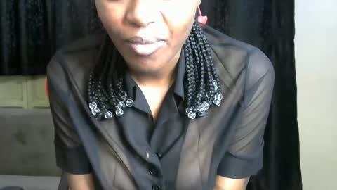 Snapshot of sassy_lyne chatting on April 22, 2026, 5:43 am sassy_lyne online show from April 22, 2026, 5:43 am