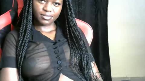 Snapshot of sassy_lyne chatting on April 29, 2026, 1:32 am sassy_lyne online show from April 29, 2026, 1:32 am
