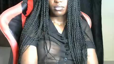 Snapshot of sassy_lyne chatting on May 18, 2026, 11:32 pm sassy_lyne online show from May 18, 2026, 11:32 pm