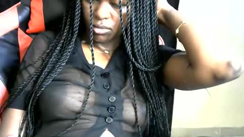 Snapshot of sassy_lyne chatting on May 20, 2026, 11:33 pm sassy_lyne online show from May 20, 2026, 11:33 pm