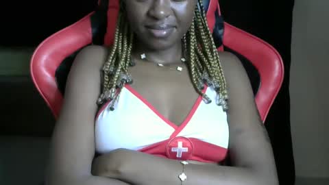 Snapshot of sassy_lyne chatting on May 29, 2026, 8:23 am sassy_lyne online show from May 29, 2026, 8:23 am