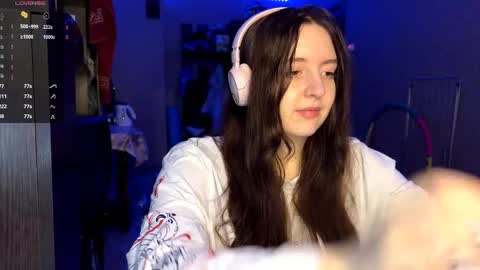 Snapshot of sassy_touch_heat_x3 chatting on November 3, 2025, 5:47 pm Marmulka or Mary online show from November 3, 2025, 5:47 pm