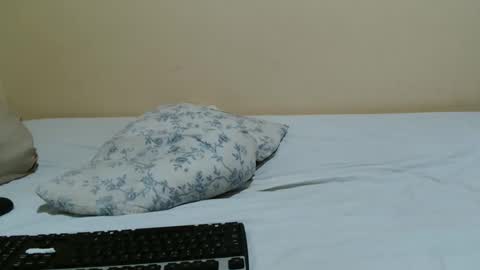 Snapshot of sassybabe20 chatting on February 24, 2026, 4:32 am sassybabe20 online show from February 24, 2026, 4:32 am