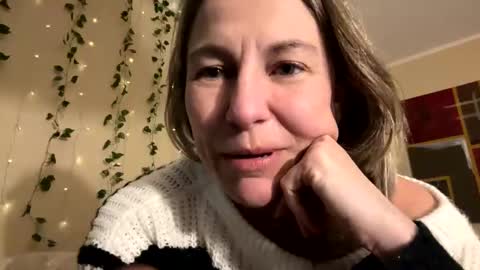 Snapshot of sassyella chatting on January 12, 2025, 8:36 am Sassyella online show from January 12, 2025, 8:36 am