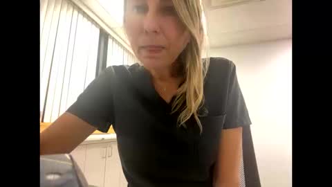 Snapshot of sassyella chatting on October 13, 2025, 11:16 pm Sassyella online show from October 13, 2025, 11:16 pm