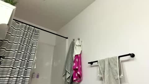 Snapshot of sassysquirtsmmm chatting on May 19, 2026, 7:20 pm sassysquirtsmmm online show from May 19, 2026, 7:20 pm